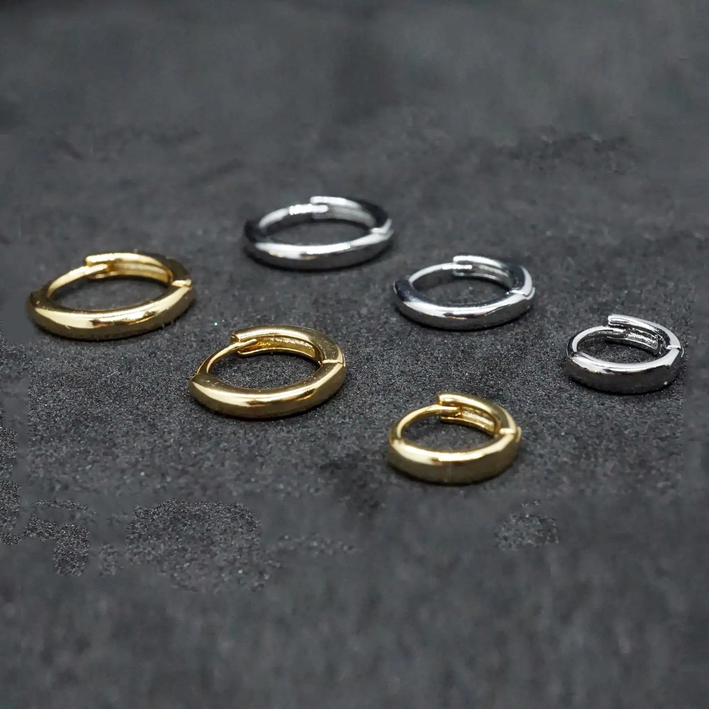 julya huggie earring